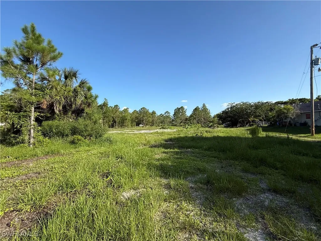 2432 54th Avenue NE Naples FL 34120