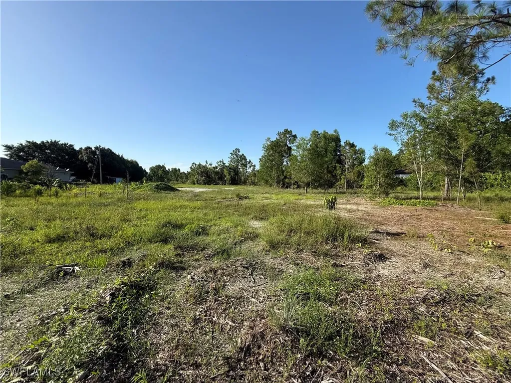 2432 54th Avenue NE Naples FL 34120