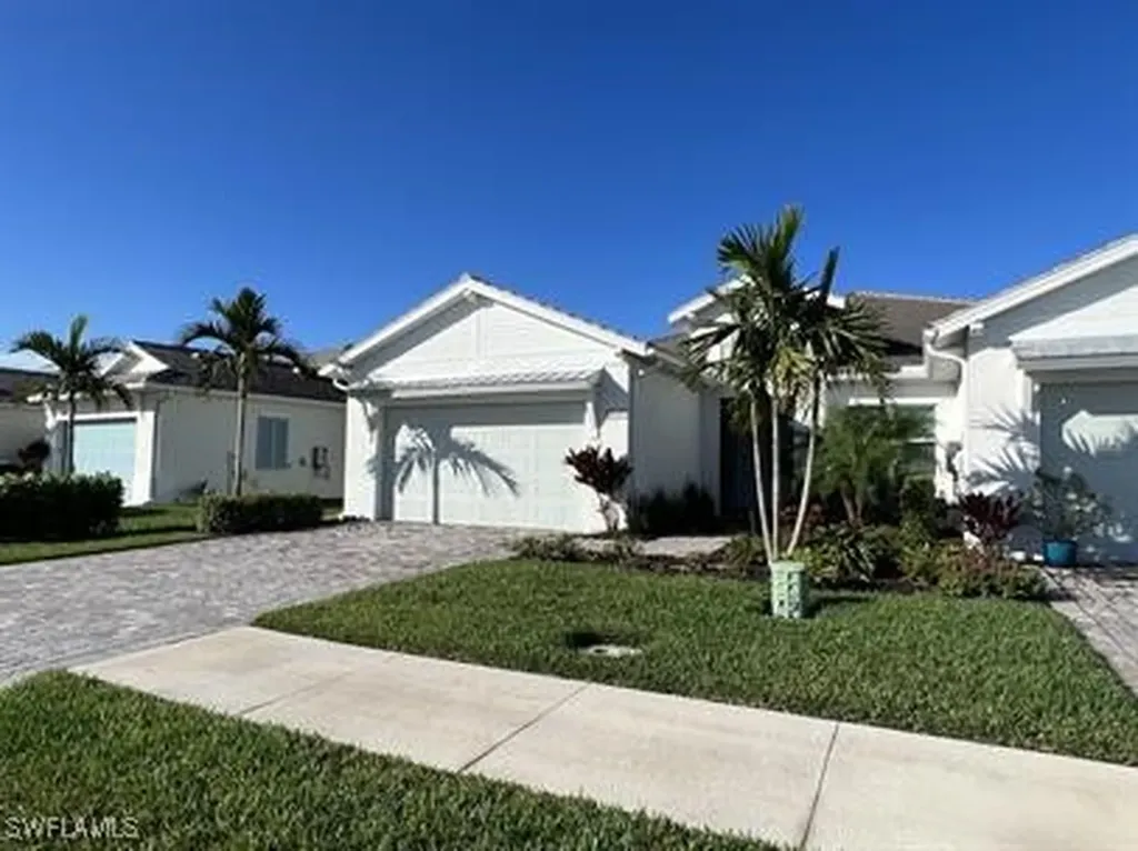 9007 Saint Lucia Drive Naples FL 34114