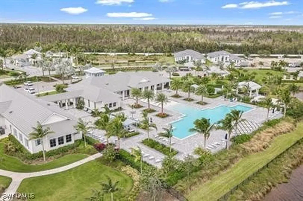 9007 Saint Lucia Drive Naples FL 34114