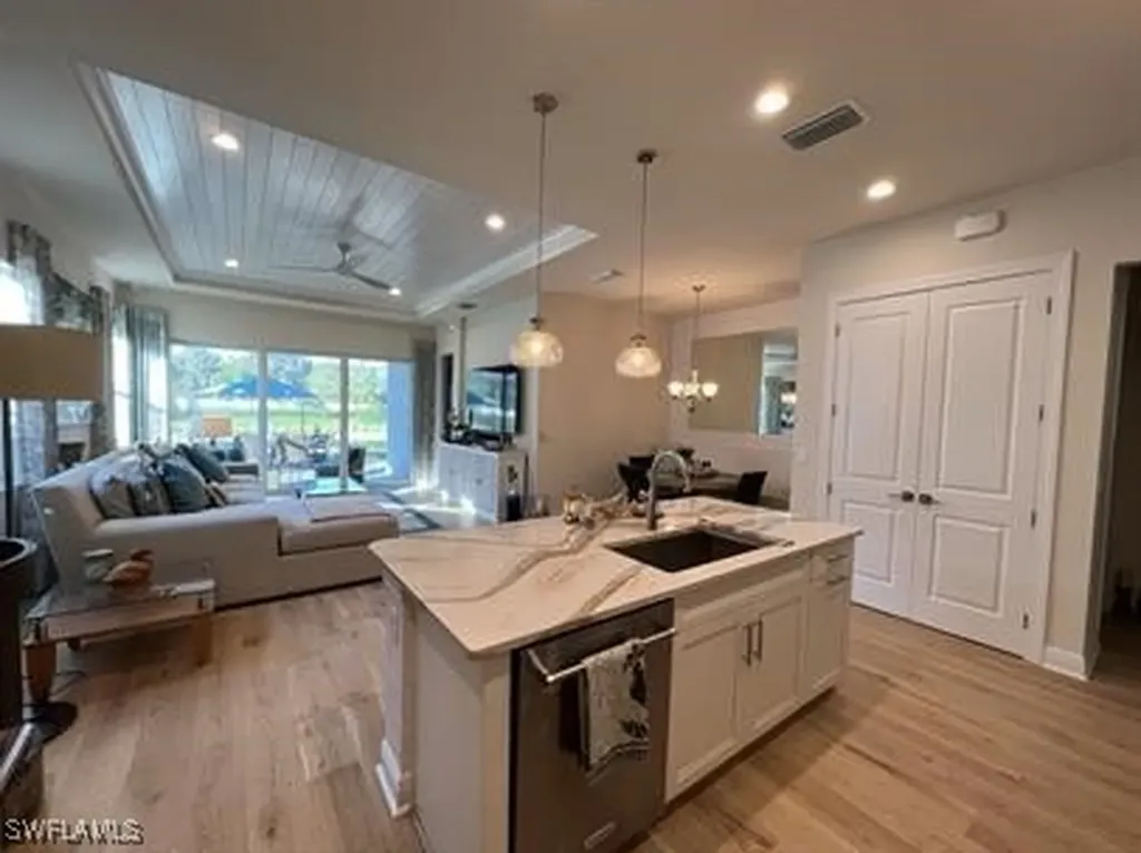 9007 Saint Lucia Drive Naples FL 34114