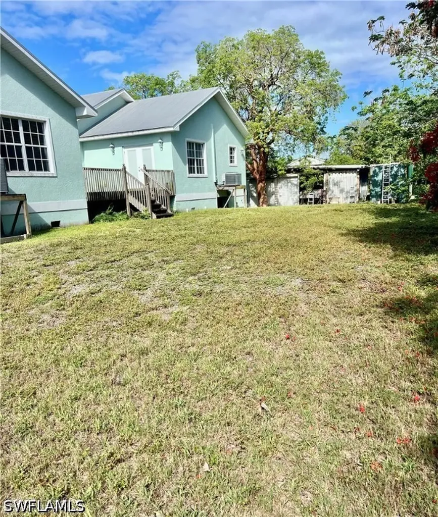 1227 Mangrove Lane Chokoloskee FL 34138