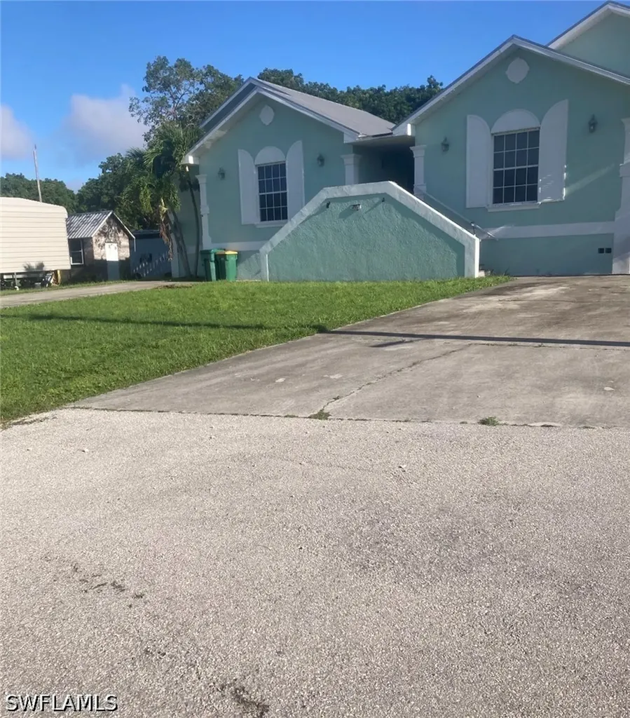 1227 Mangrove Lane Chokoloskee FL 34138