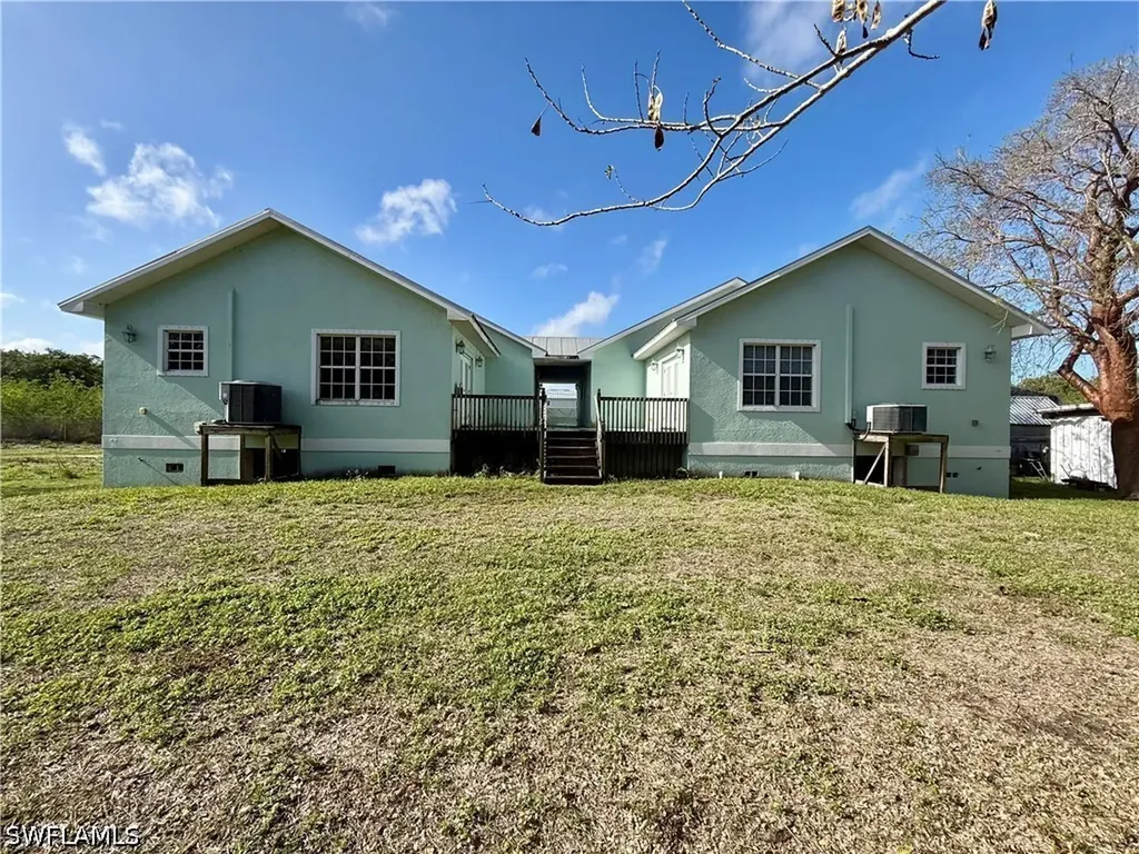 1227 Mangrove Lane Chokoloskee FL 34138