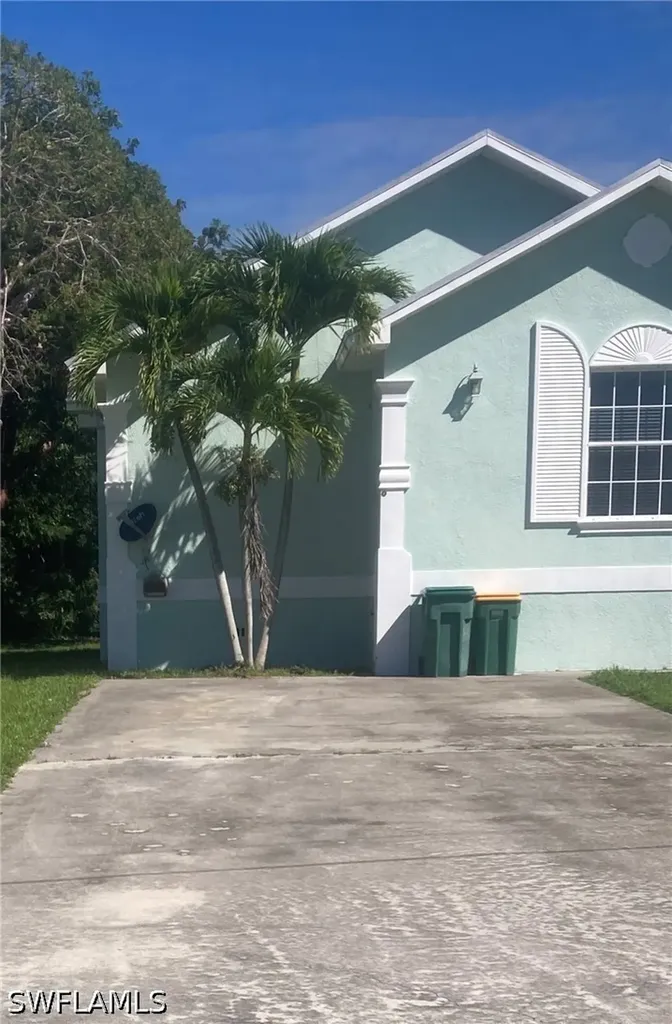 1227 Mangrove Lane Chokoloskee FL 34138