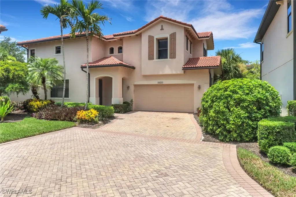 1121 Antaras Court S Naples FL 34113