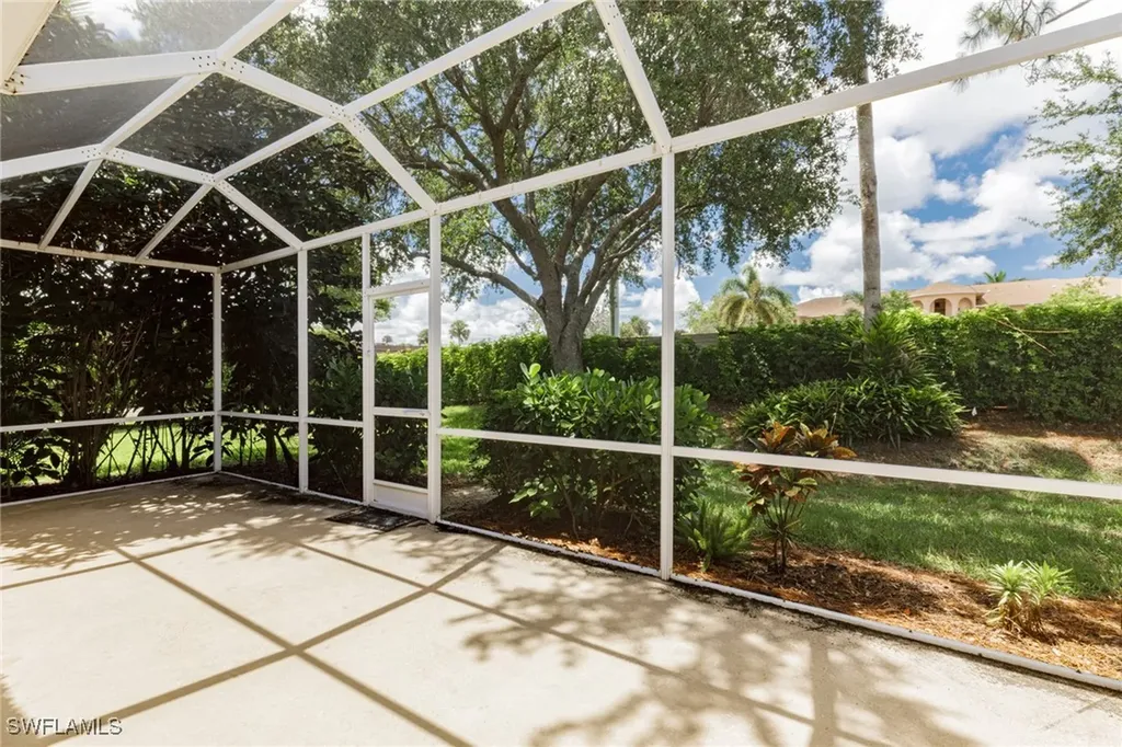 5502 Greenwood Circle Naples FL 34112