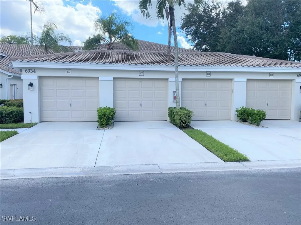 6934 Rain Lily Court Naples FL 34109