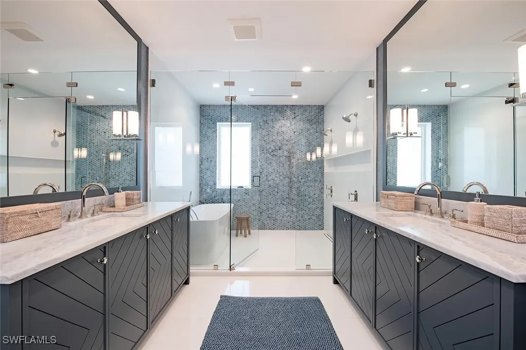 3163 Gin Lane Naples FL 34102
