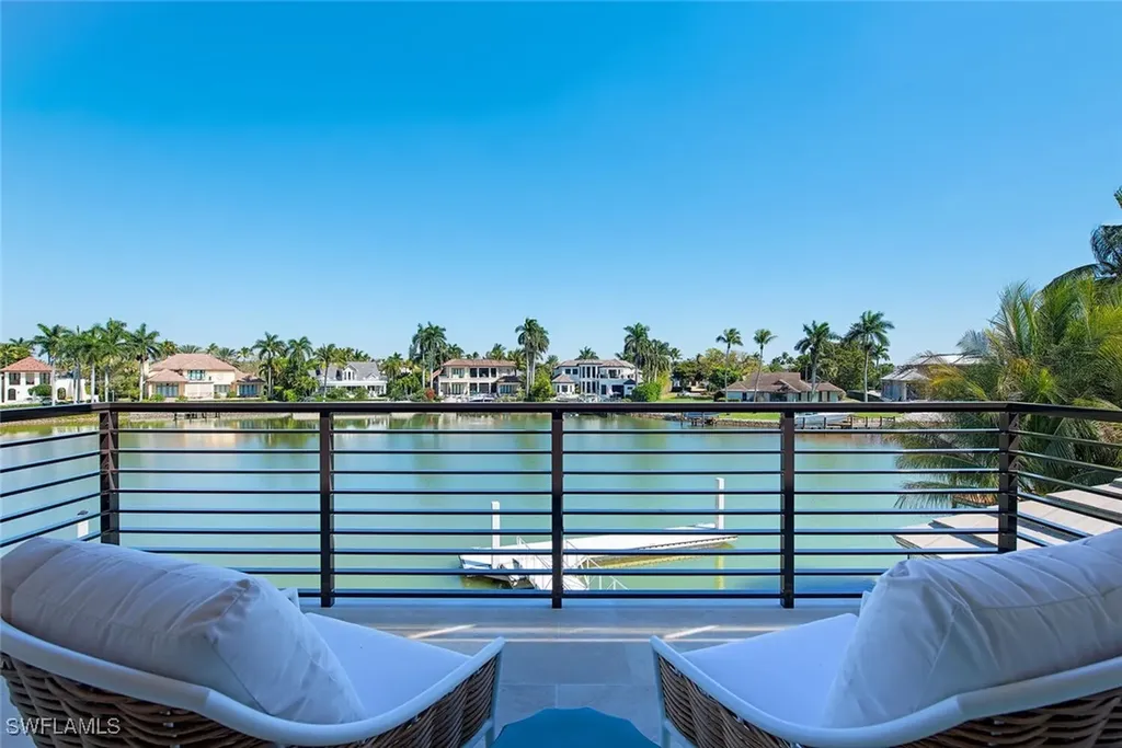 3163 Gin Lane Naples FL 34102