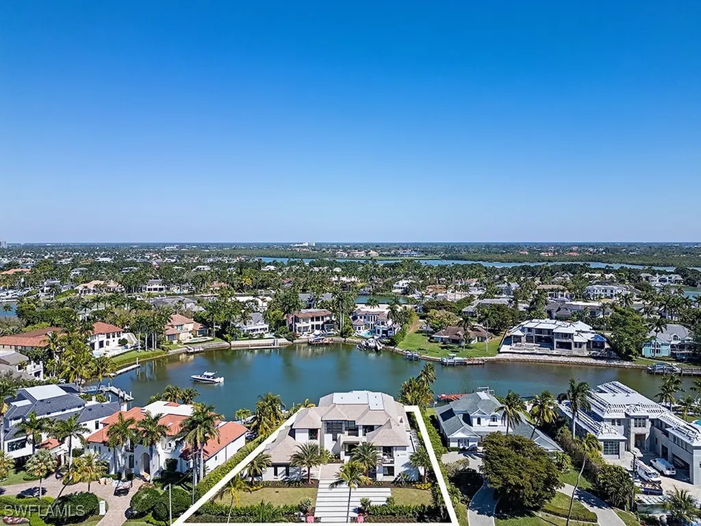 3163 Gin Lane Naples FL 34102