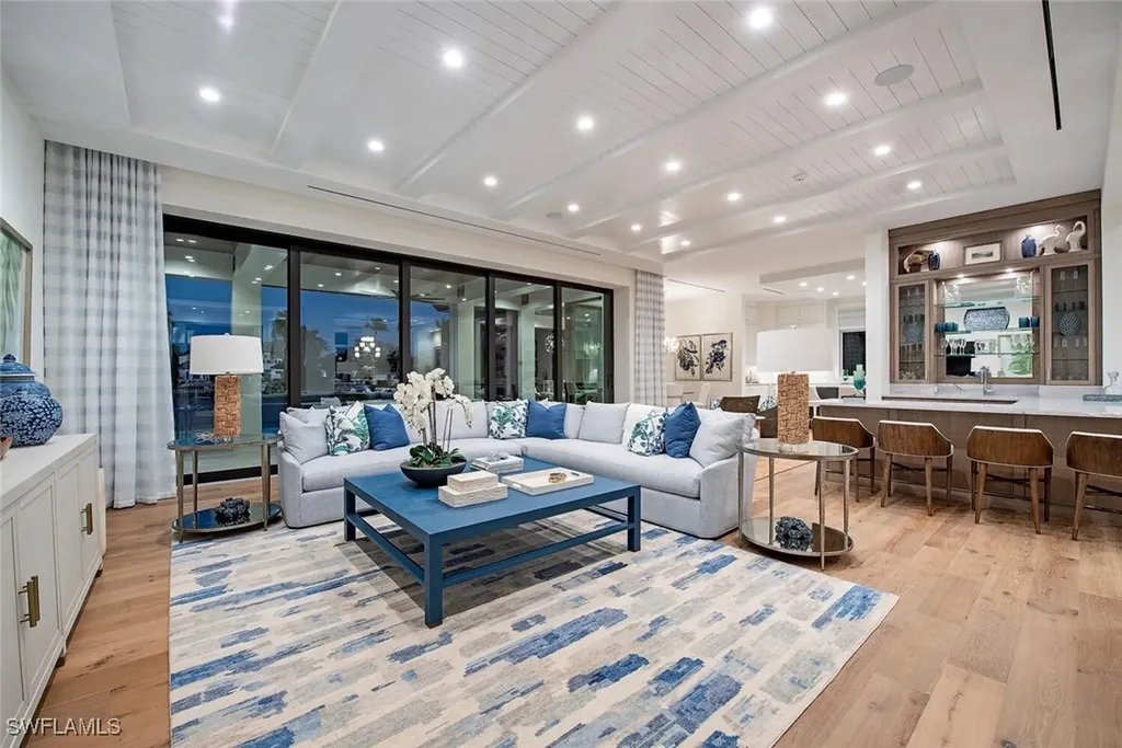 3163 Gin Lane Naples FL 34102