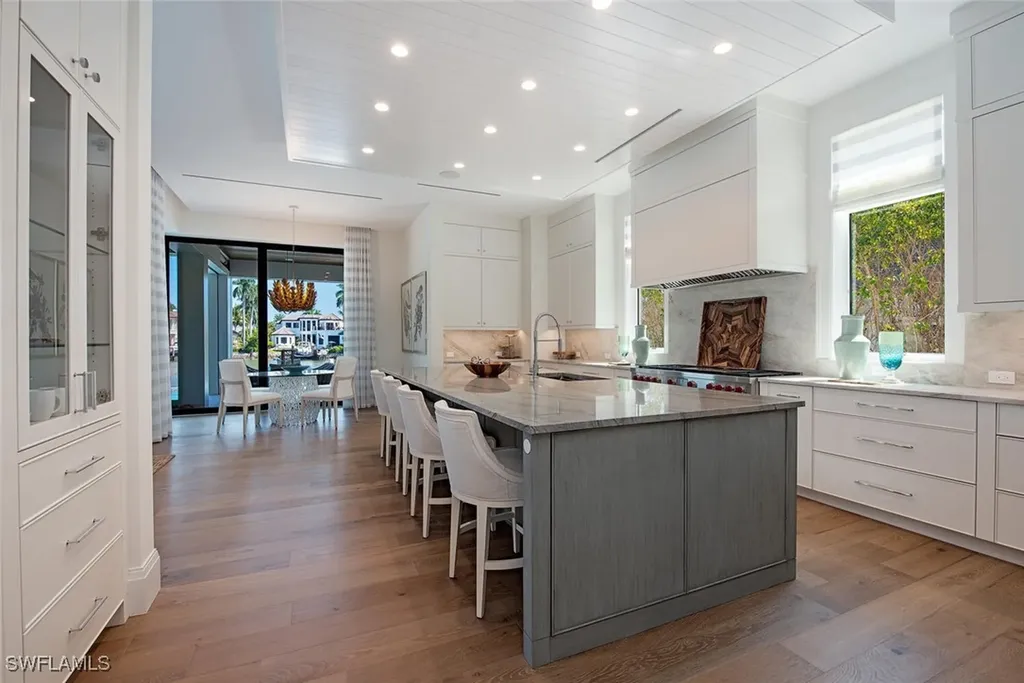 3163 Gin Lane Naples FL 34102