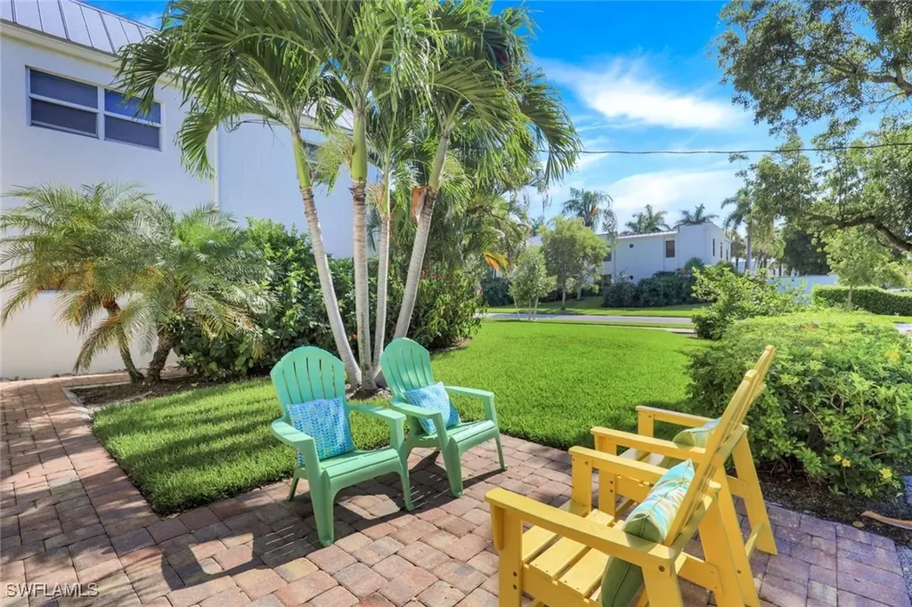 780 10th Avenue S Naples FL 34102