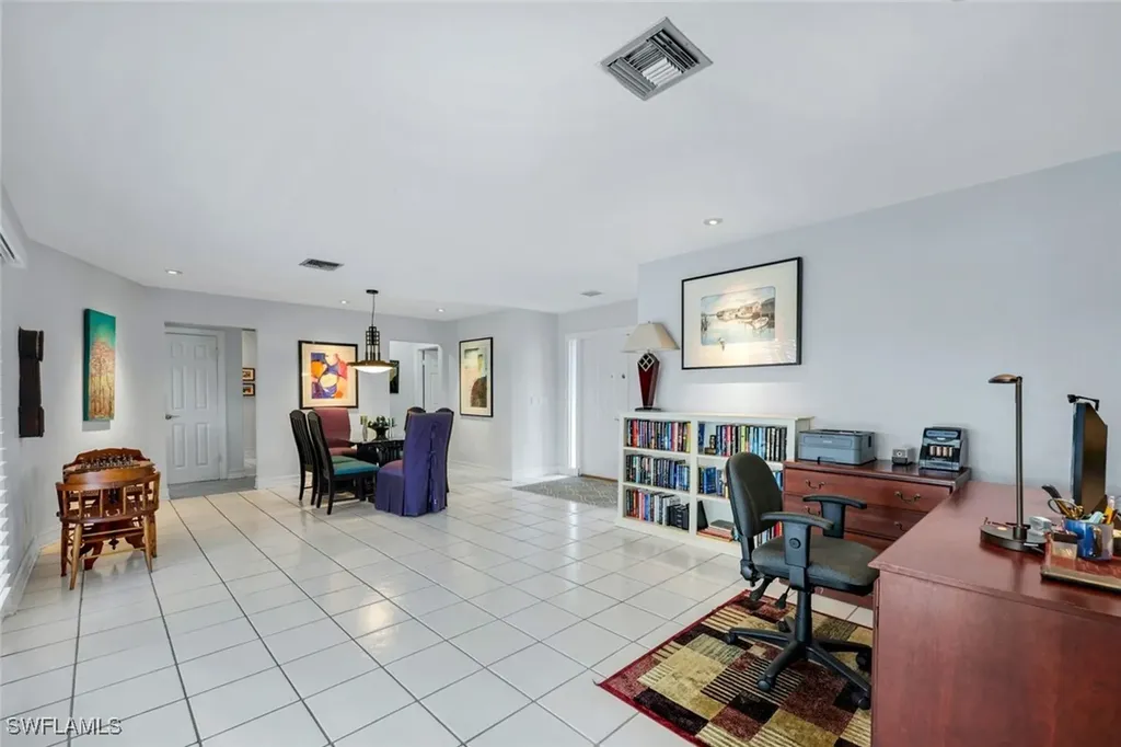 211 Pine Valley Circle Naples FL 34113