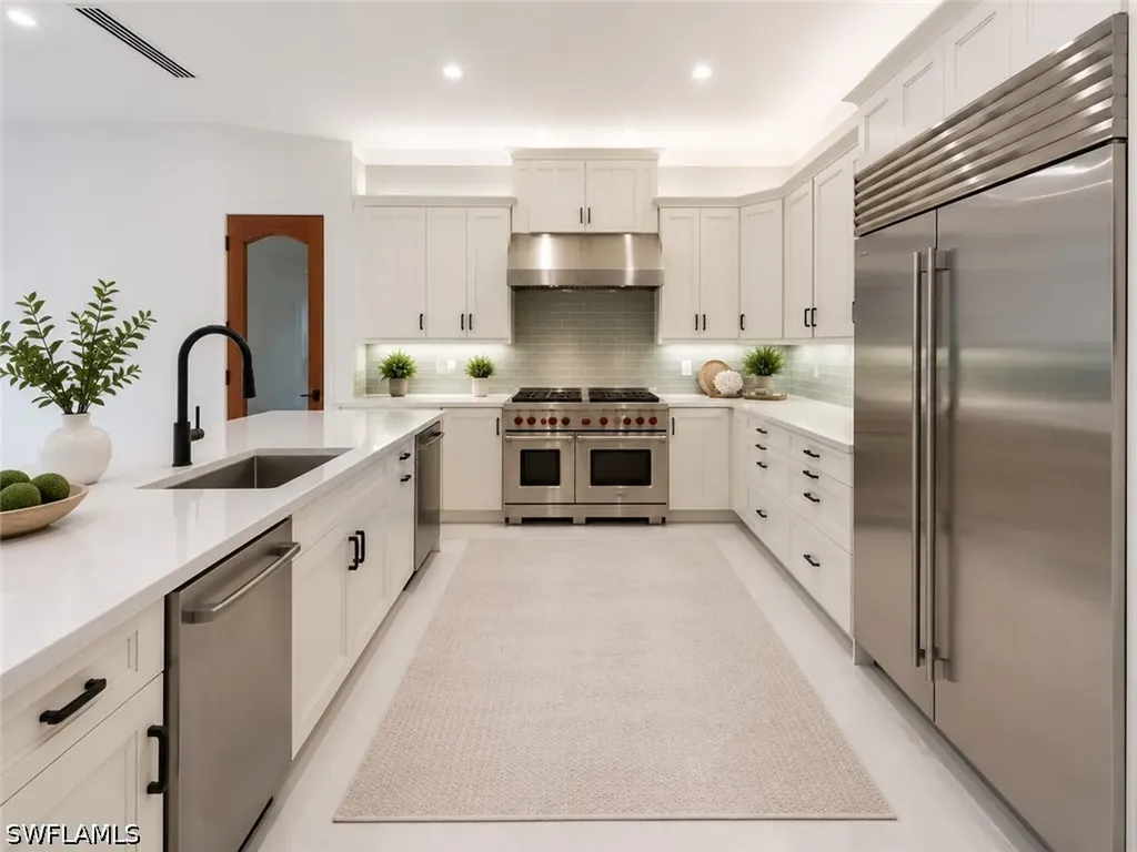 1160 8th Street S Naples FL 34102