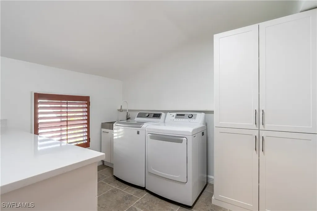 1160 8th Street S Naples FL 34102