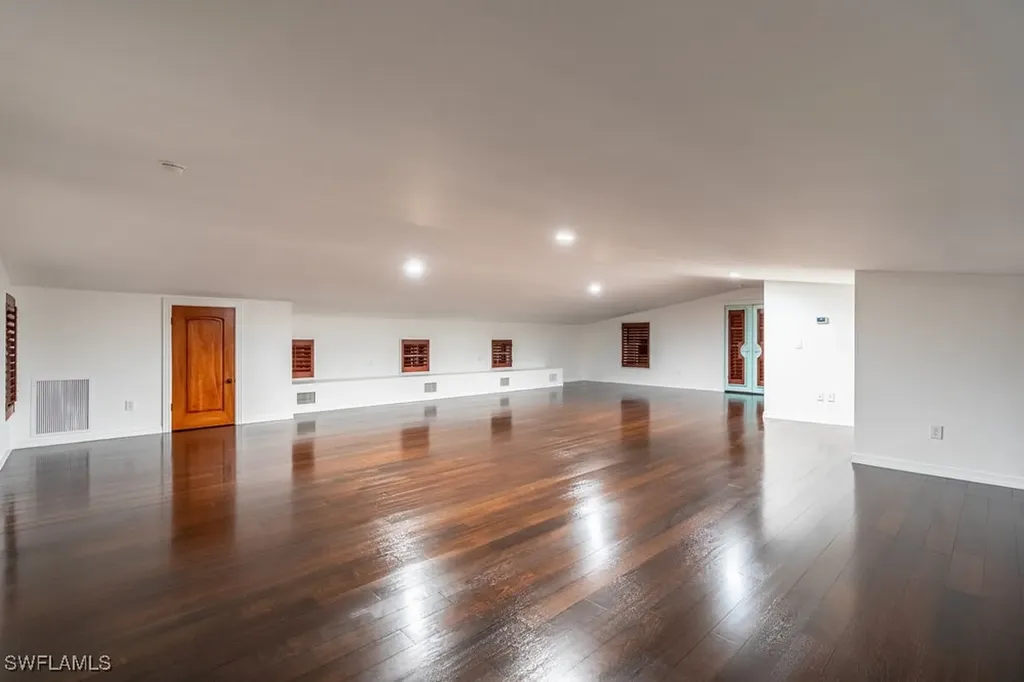 1160 8th Street S Naples FL 34102