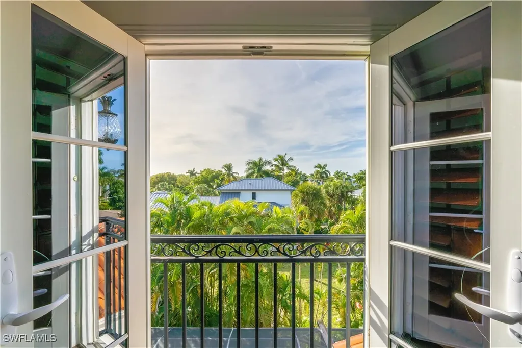 1160 8th Street S Naples FL 34102
