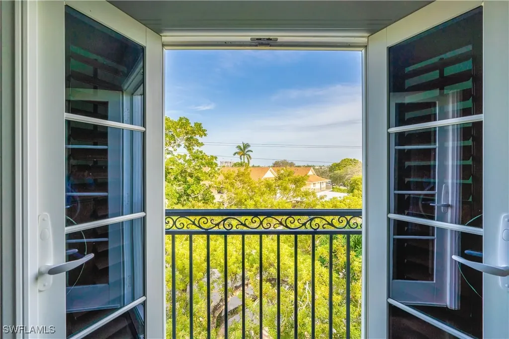 1160 8th Street S Naples FL 34102