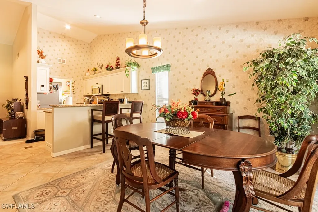 852 Belville Boulevard Naples FL 34104