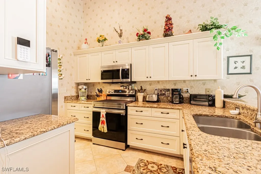 852 Belville Boulevard Naples FL 34104