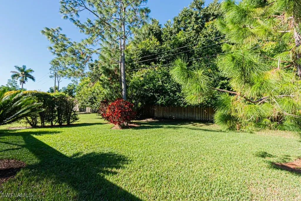 852 Belville Boulevard Naples FL 34104