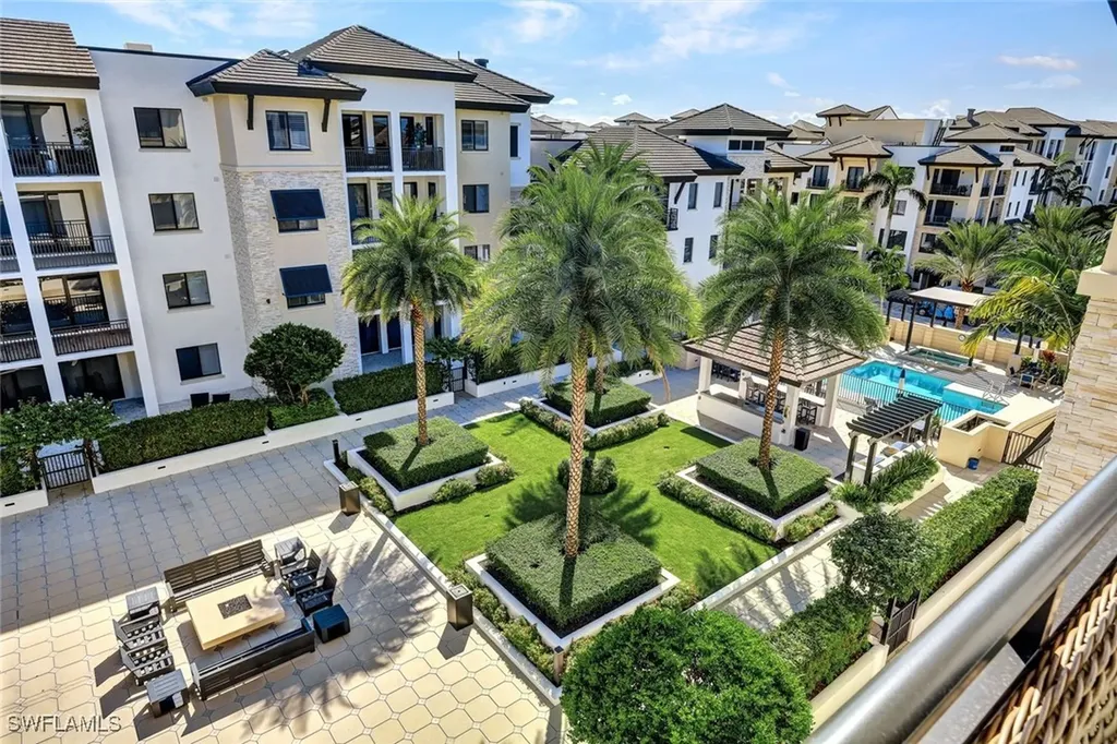 1035 3rd Avenue S Naples FL 34102