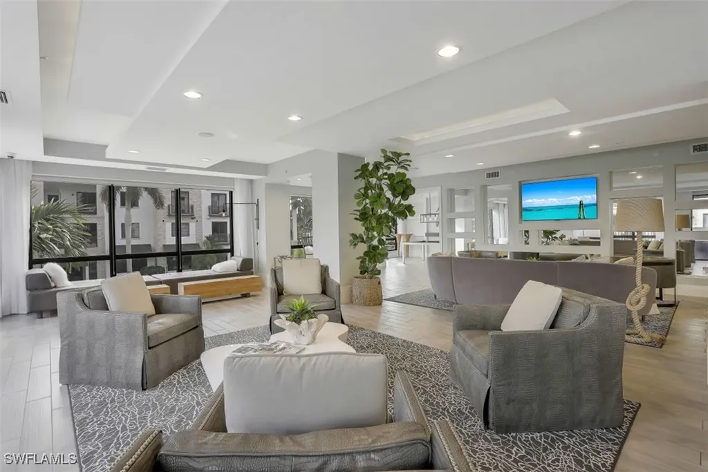 1035 3rd Avenue S Naples FL 34102