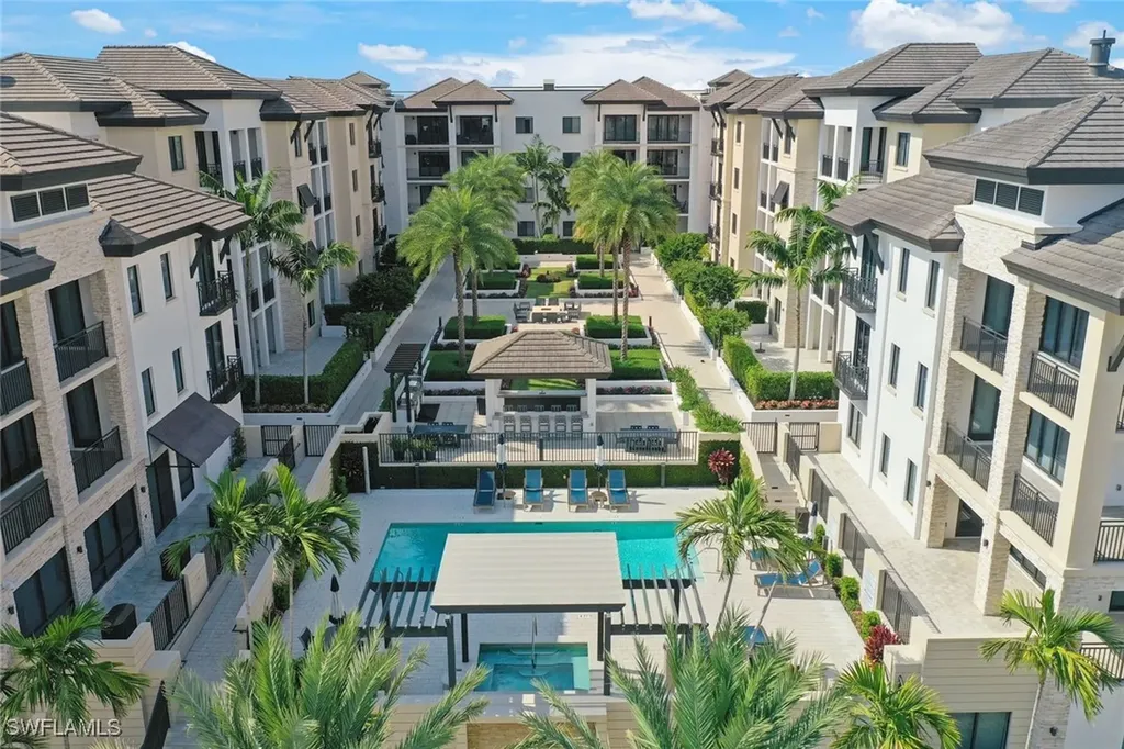 1035 3rd Avenue S Naples FL 34102