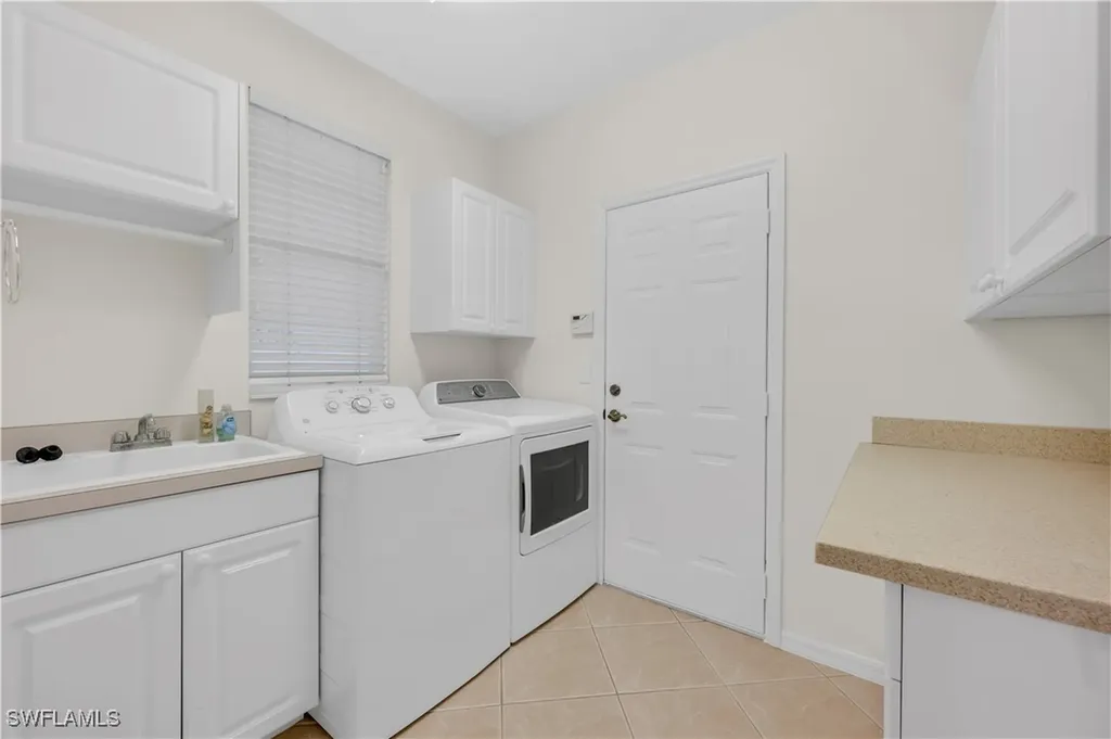 11009 Longshore Way E Naples FL 34119