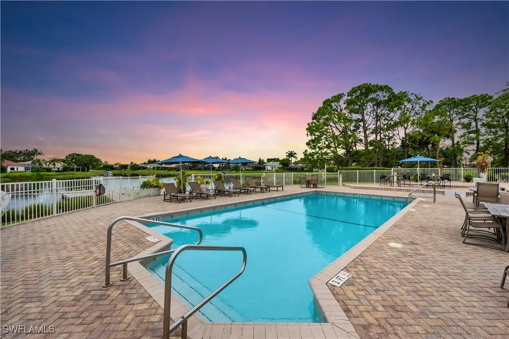 11009 Longshore Way E Naples FL 34119