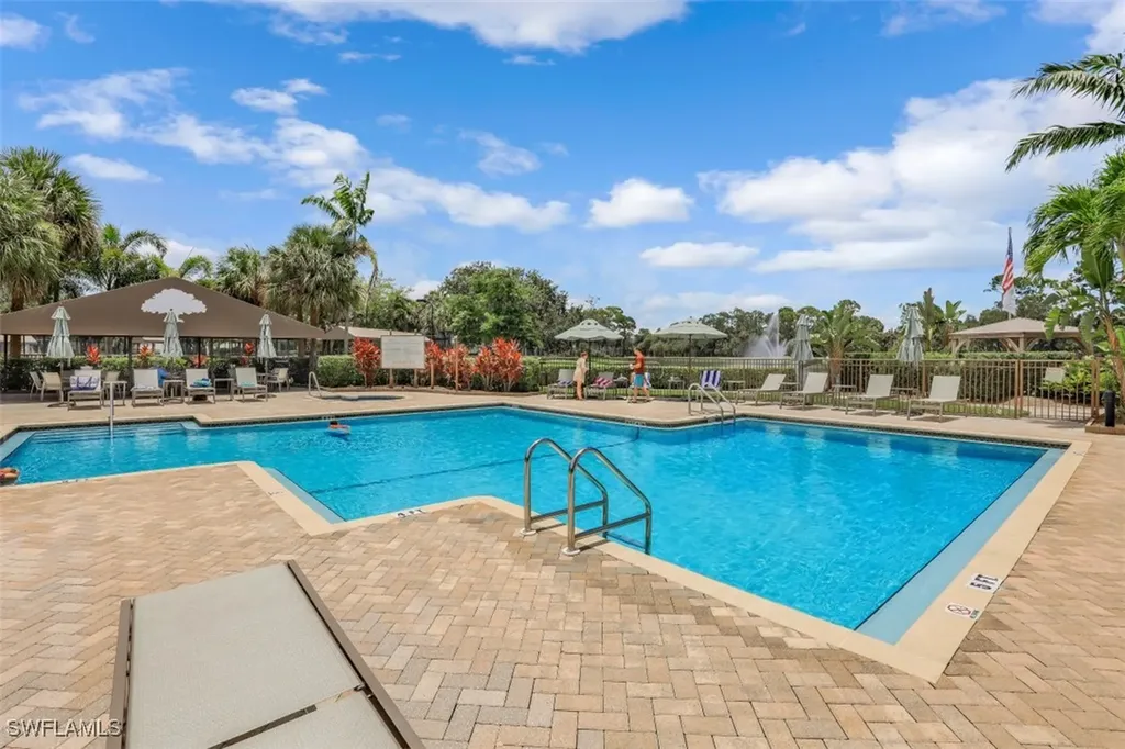 1818 Leamington Lane Naples FL 34109