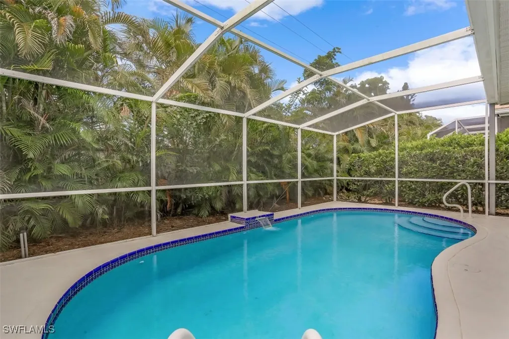 1818 Leamington Lane Naples FL 34109