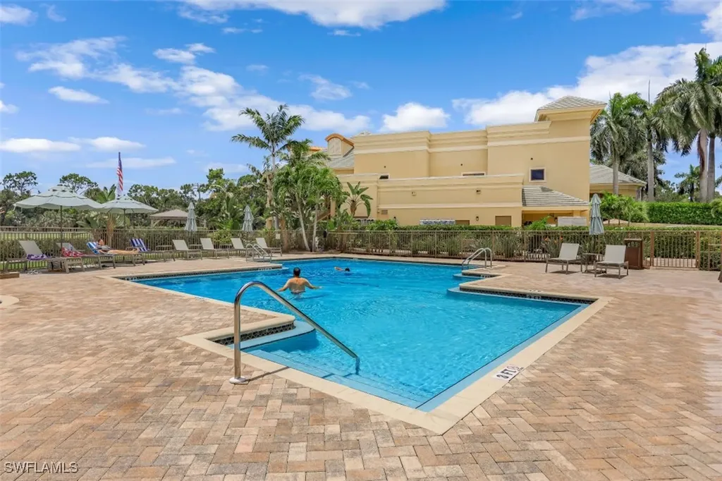 1818 Leamington Lane Naples FL 34109