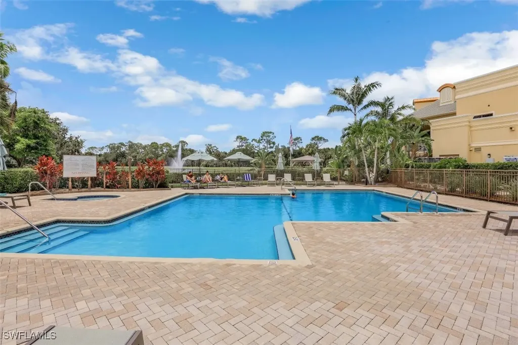 1818 Leamington Lane Naples FL 34109