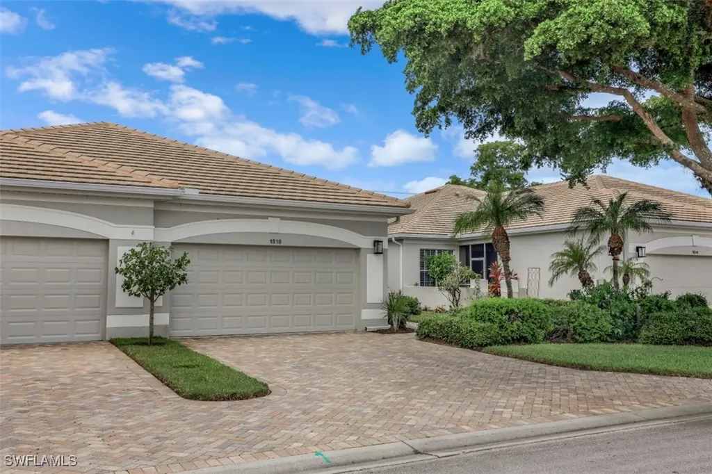 1818 Leamington Lane Naples FL 34109