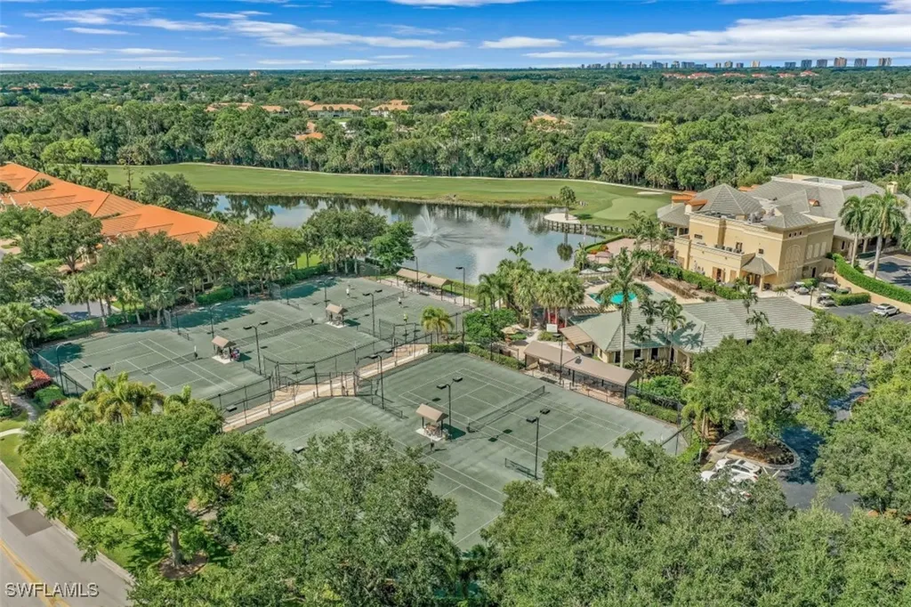 1818 Leamington Lane Naples FL 34109