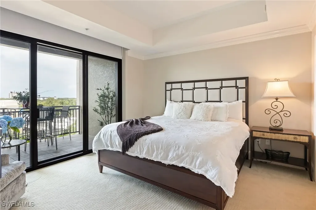 9115 Strada Place Naples FL 34108