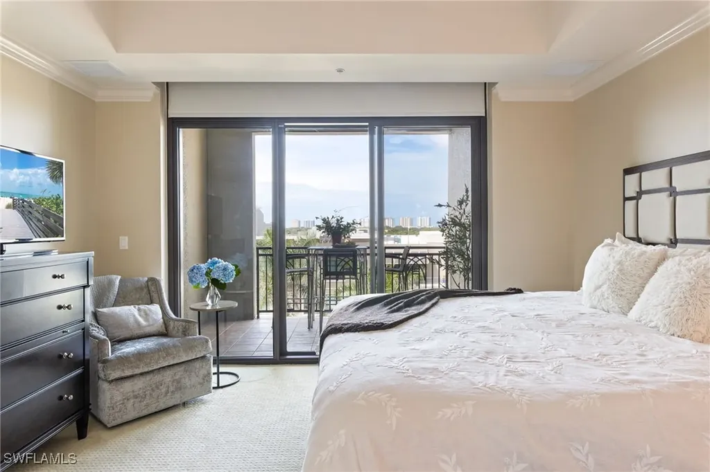 9115 Strada Place Naples FL 34108