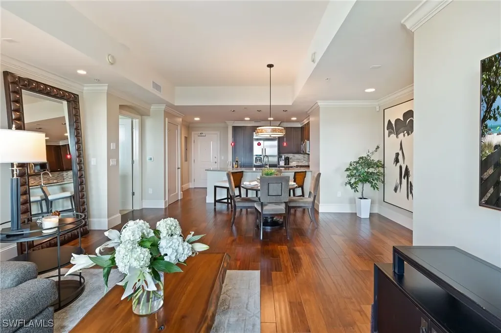 9115 Strada Place Naples FL 34108