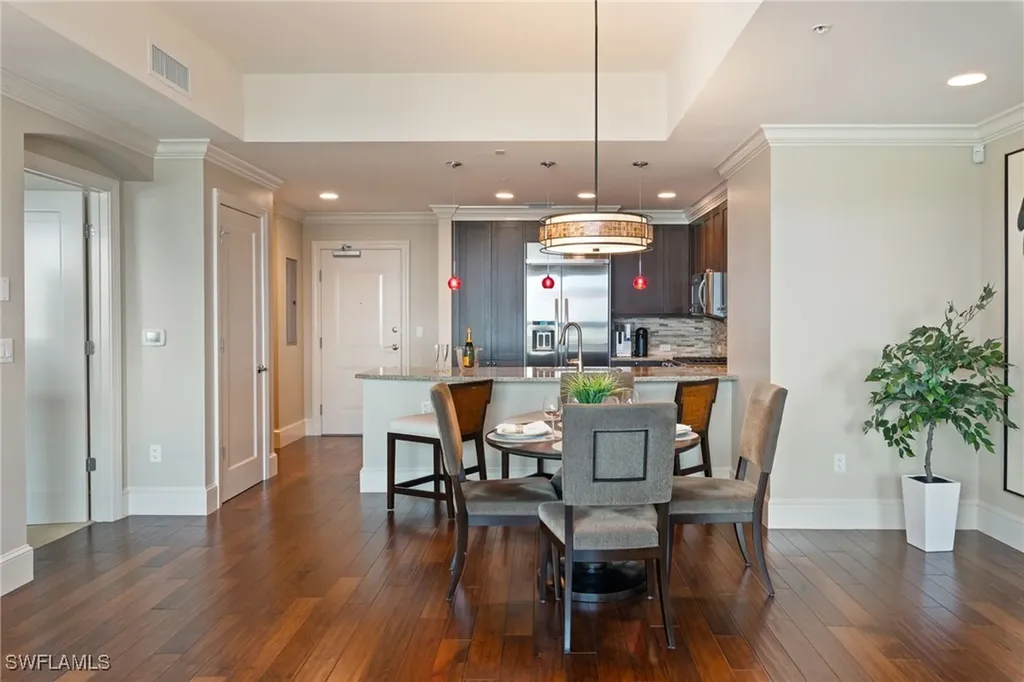 9115 Strada Place Naples FL 34108