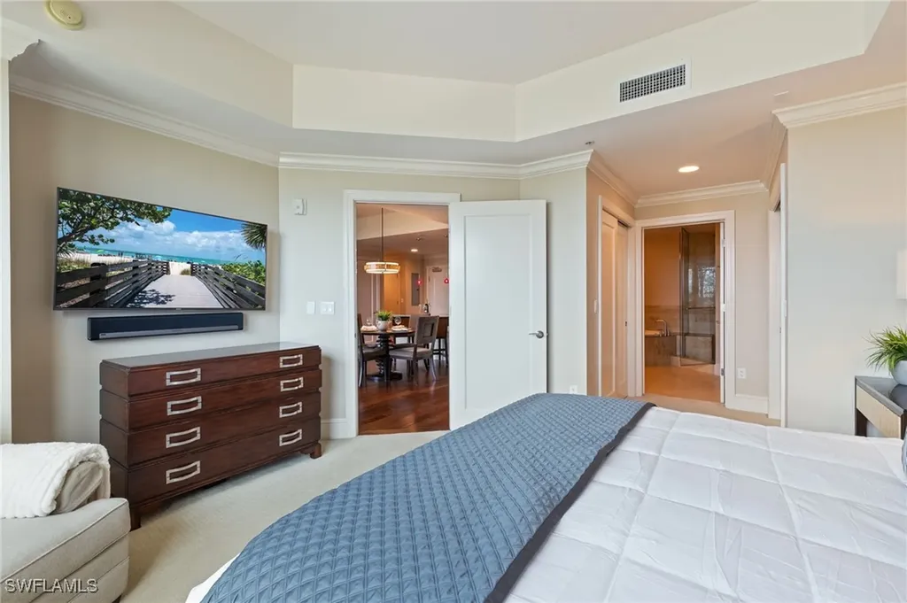 9115 Strada Place Naples FL 34108