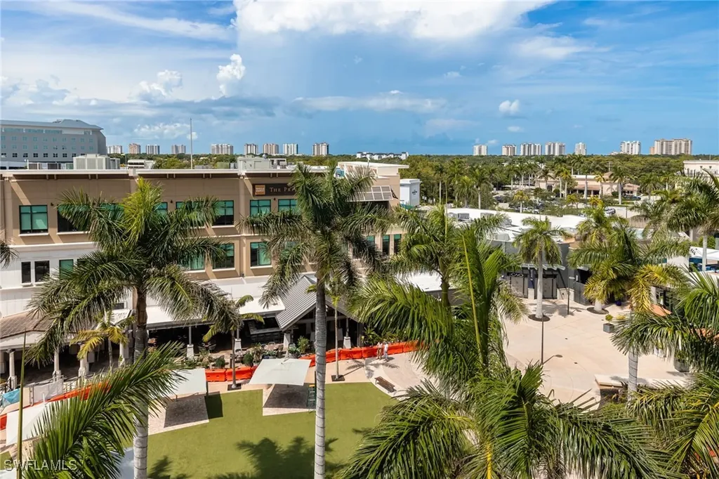 9115 Strada Place Naples FL 34108
