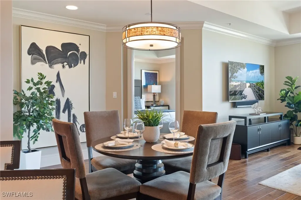 9115 Strada Place Naples FL 34108