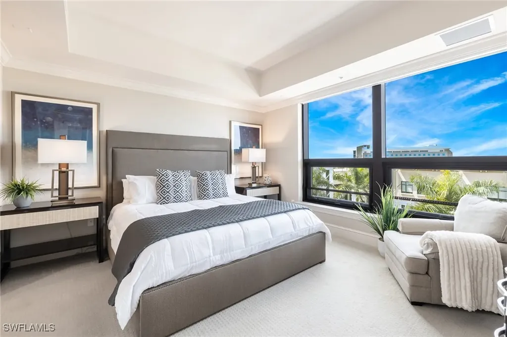 9115 Strada Place Naples FL 34108
