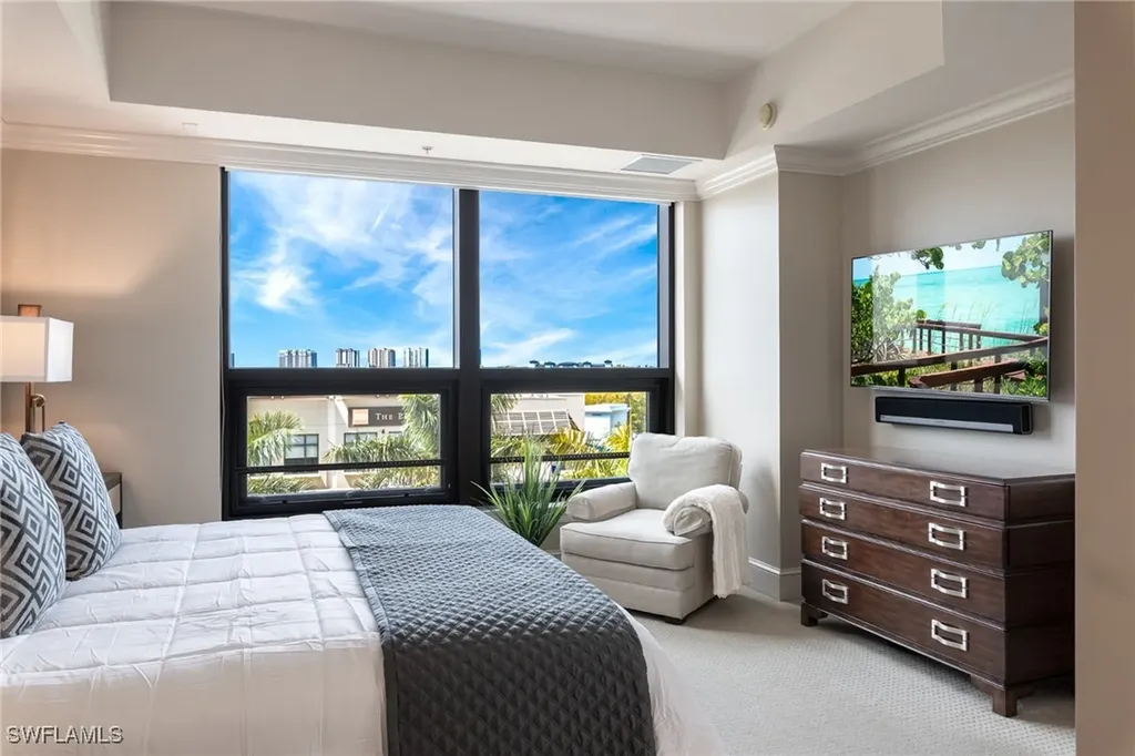 9115 Strada Place Naples FL 34108