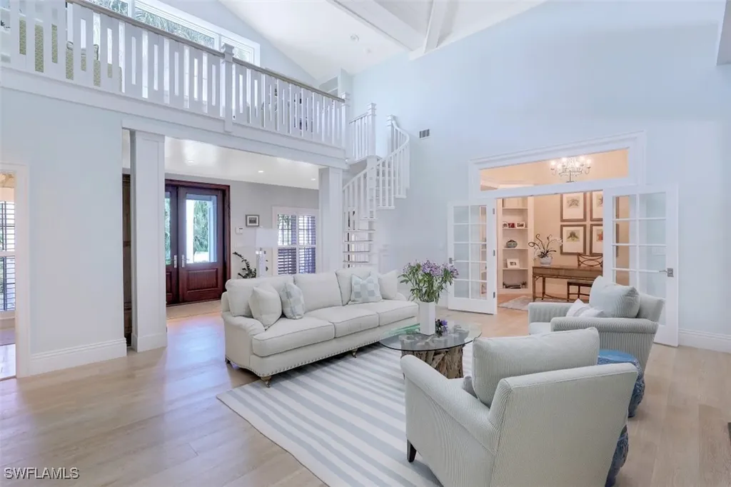 154 4th Avenue N Naples FL 34102