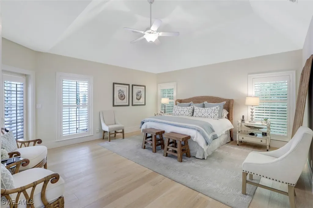 154 4th Avenue N Naples FL 34102