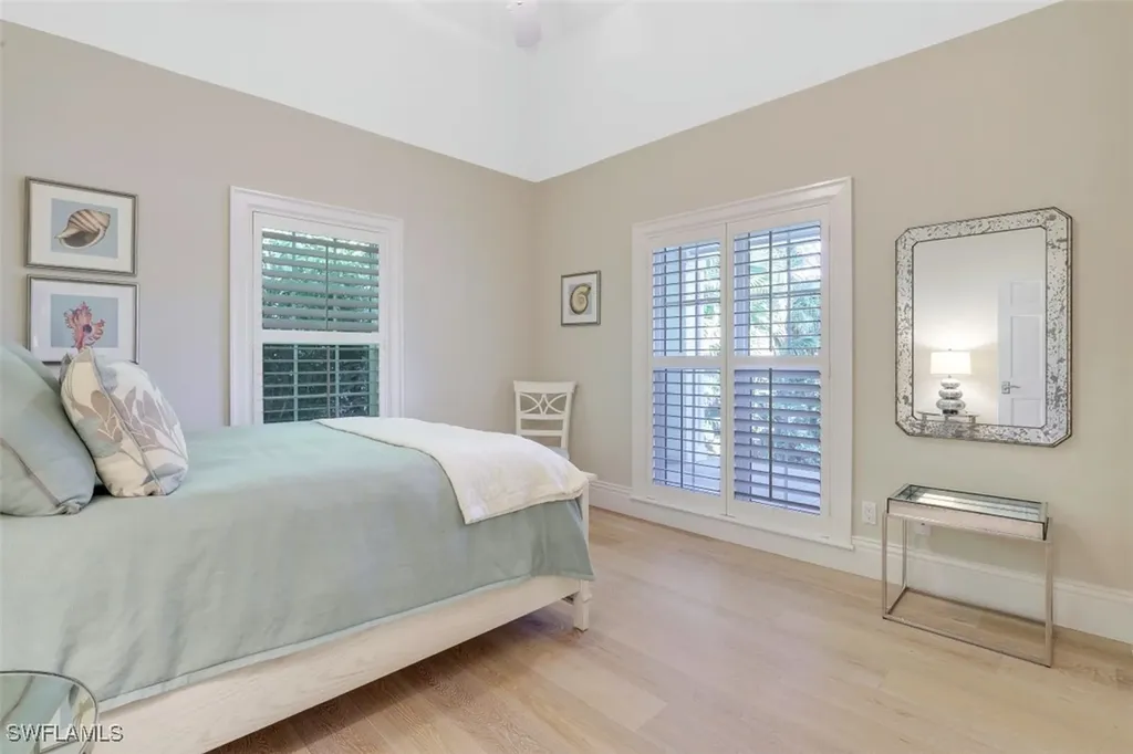 154 4th Avenue N Naples FL 34102